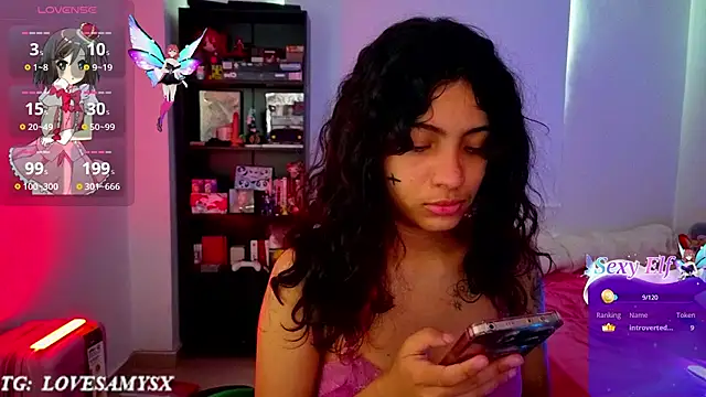 Lovelyamyy élő XXX-chatje
