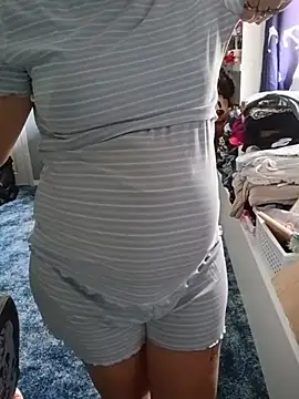 Juicyjigga93 Obrolan Langsung XXX