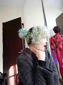 MariLouM's Live XXX Chat
