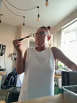 Czat XXX na żywo – Angel-LinaX
