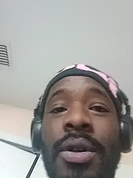 Keepemwett's Webcam Show