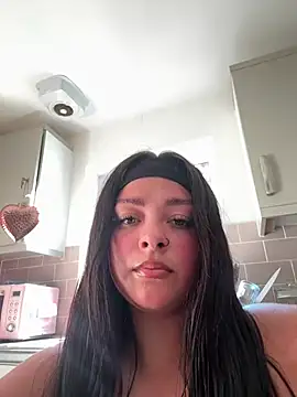 Chat +18 de NakitaSkyex ao vivo