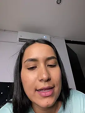 Val12777 Live XXX-Chat