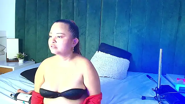 Alana_Petite_ Adlı Modelin Canlı XXX Sohbeti