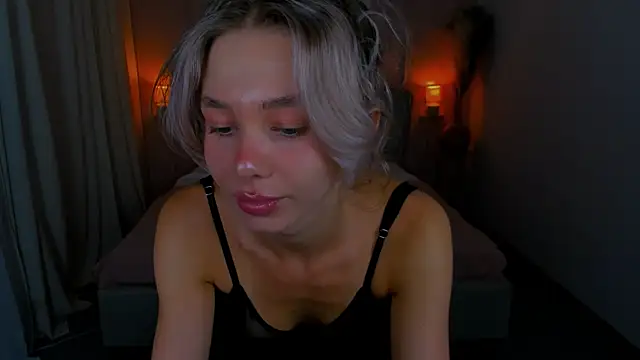 Show modela LuluAlis na web-kameri