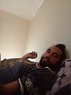 Chat +18 de Diminuta ao vivo