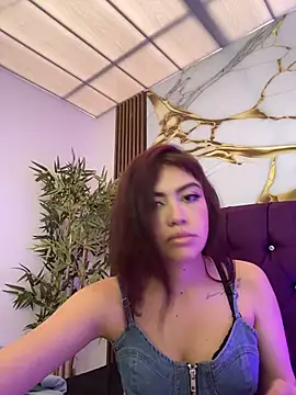 צ'אט XXX בשידור חי של kira_ec