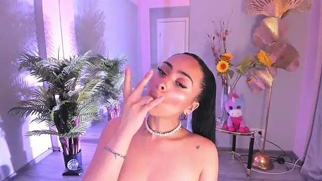 Cupcake_Izzy XXX чат на живо