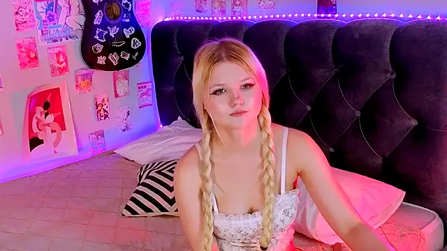 LunariaFox – Naživo XXX chat