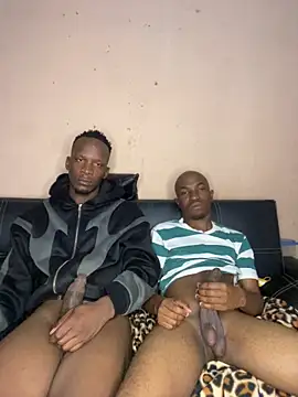 RAWFREAKYVERSE's Live XXX Chat