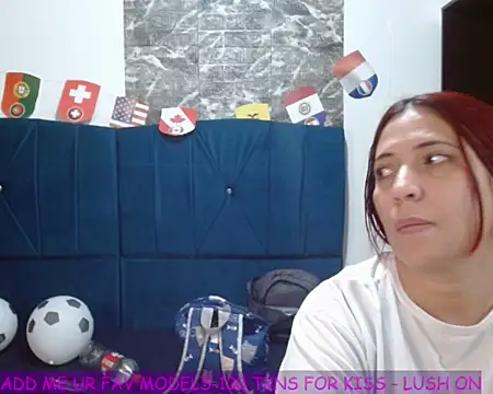 LITTLEKITTY19 – Naživo XXX chat