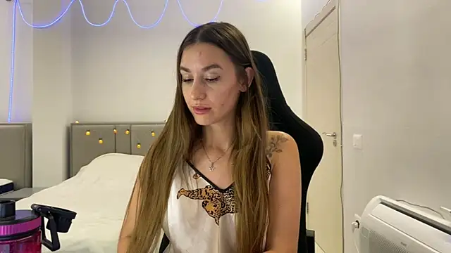 PrincesSsLilu's Live XXX Chat