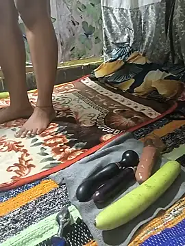 Hotty-Rani-Bhabi: онлайн-секс-чат