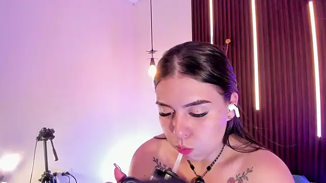Chat +18 de ArianaBaker ao vivo