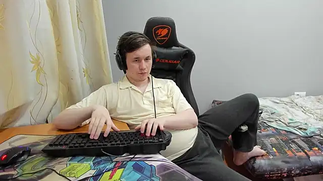 iliaskrislove Chat XXX live