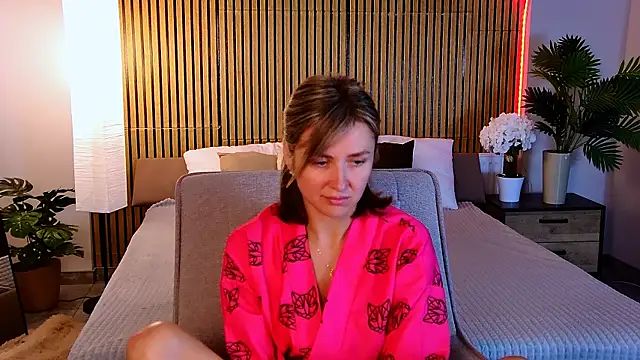 Chat XXX en directo de EmeraldGlow