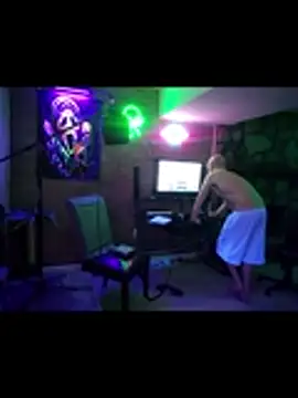 chronic_vibez's Live XXX Chat