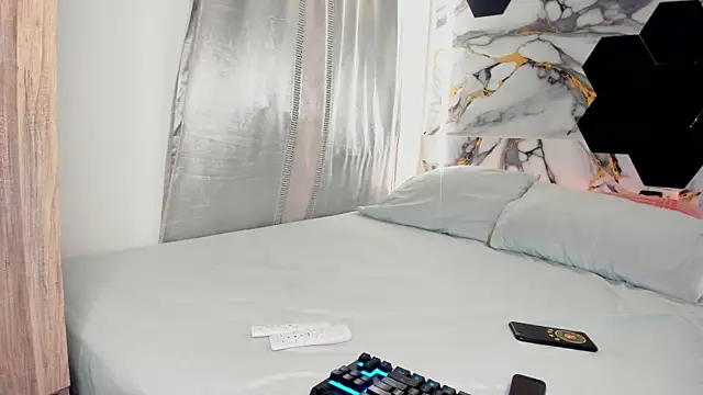 Goldendesirexx Webcam show