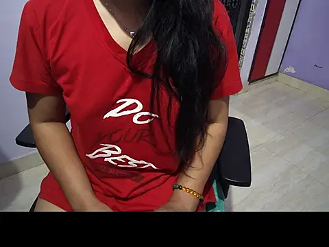 BabyNaina XXX чат на живо