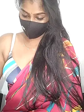 Chat XXX en directo de Tamil_Azhaghi