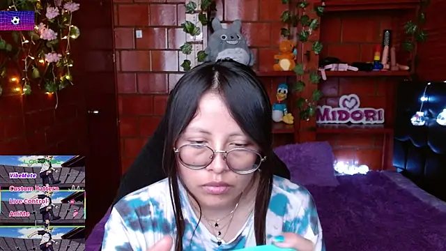 MidoriQuiinn's Live XXX Chat