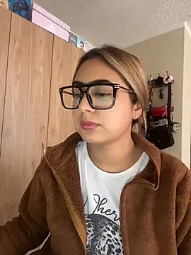 Chat XXX en directo de Miabonnett_