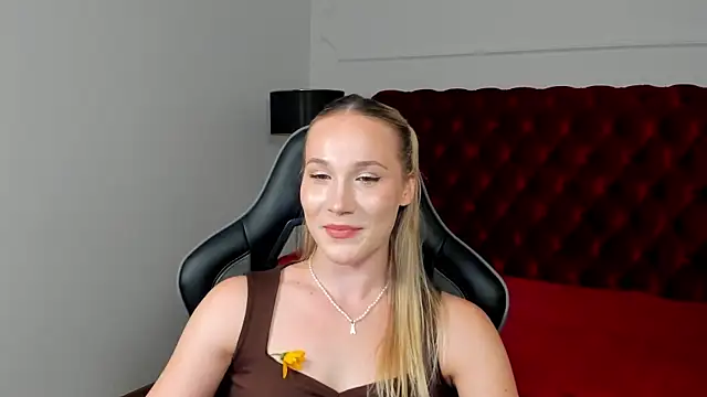 Živý XXX chat ElaraVoltage