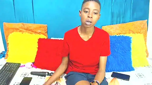 SweetSlenderChoc live XXX chat