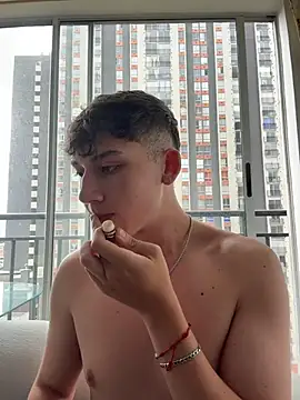 OLIVER_Kn Live XXX chat