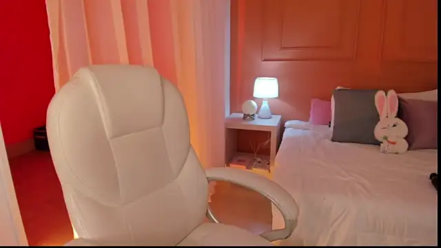 Abriil_cutee Adlı Modelin Canlı XXX Sohbeti