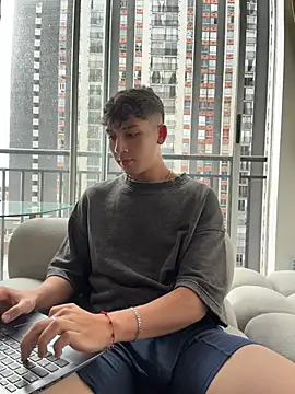 OLIVER_K Live XXX-chat