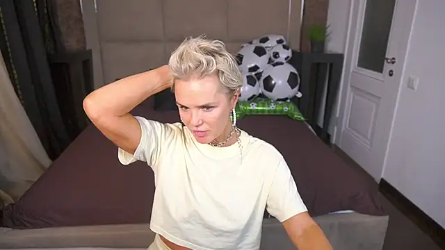 XXX chat uživo modela PleasureWeCouple