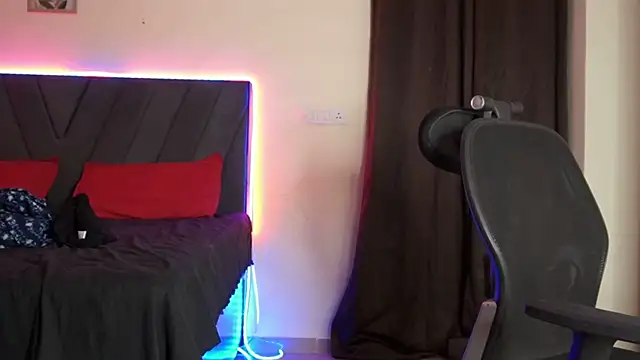 Onlyishuu's Live XXX Chat
