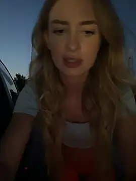EvieEvans live XXX chat