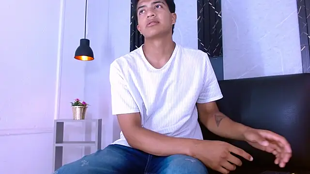 MaxWyatt_ live XXX chat