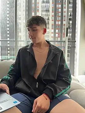 OLIVER_K 即時 XXX 聊天