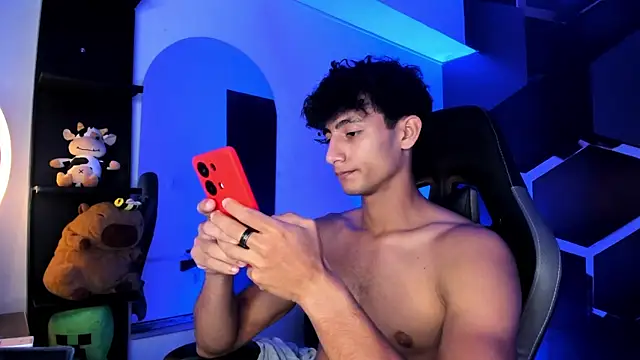 MaxiimoRomano_ 网络视  讯表演