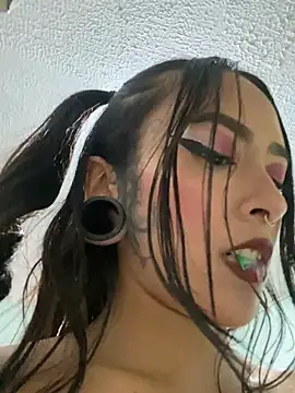 Czat XXX na żywo – Violeth_00