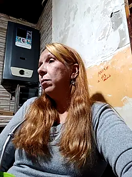 cari75's Live XXX Chat