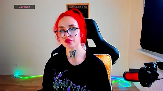 your_tora Adlı Modelin Canlı XXX Sohbeti