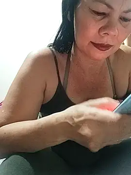 AfroditaX23 Adlı Modelin Canlı XXX Sohbeti