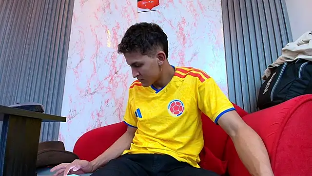 Axel_Romanov XXX чат на живо