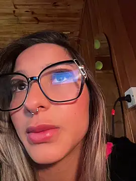 Chat XXX en directo de AliceStone19
