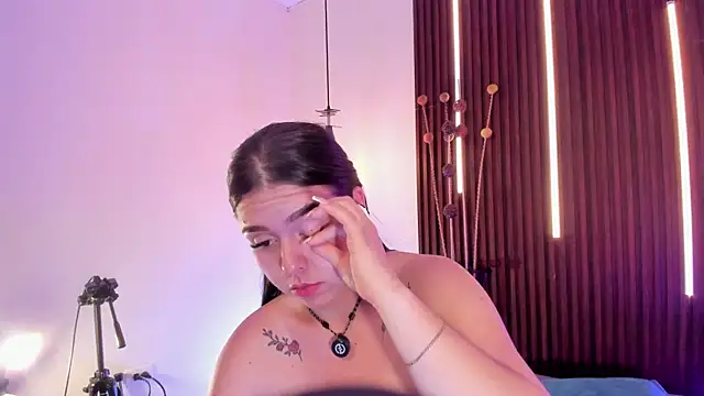 ArianaBaker Live XXX-chat