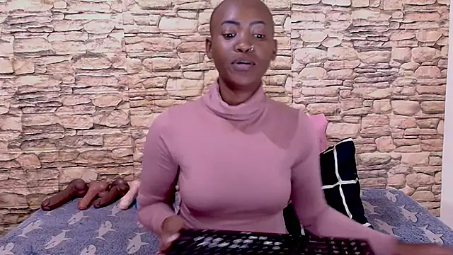 EbonyOlive69 Chat XXX in diretta
