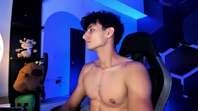 MaxiimoRomano_'s Live XXX Chat