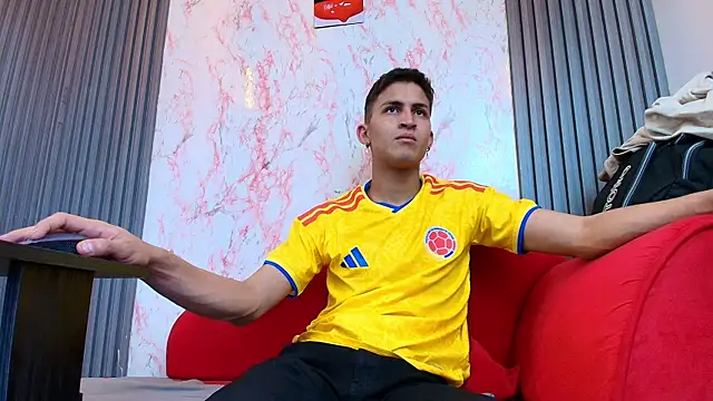 دردشة Axel_Romanov الجنسية المباشرة