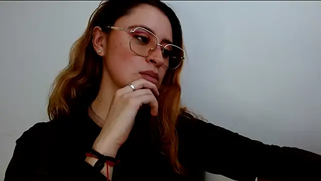 Juls_winter_'s Live XXX Chat