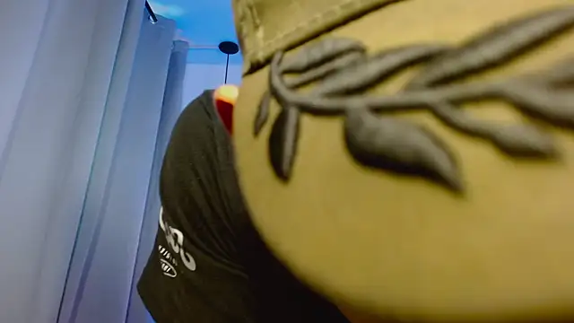 AxelFalconn 라이브 XXX 채팅