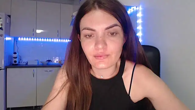 _JustmeHere_ XXX чат на живо